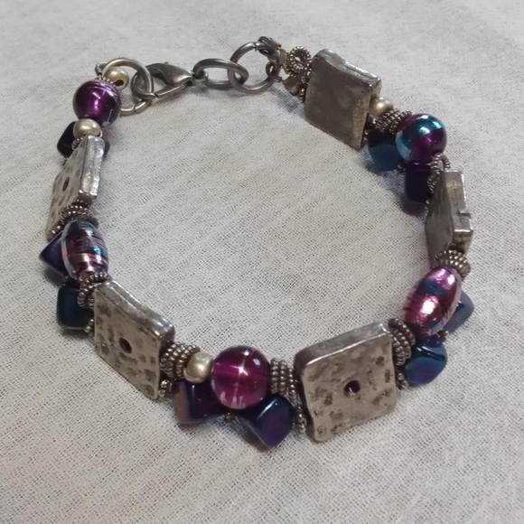 Silver and Purple Beaded Bracelet - Picture 2 of 3